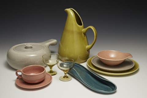 Russel Wright dinnerware, various colors